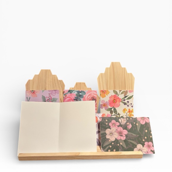 (6) Handmade Blank Greeting Cards & Shell soap & Butterfly Journal - 8 items - Picture 4 of 9